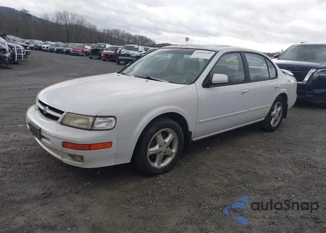 1997 Nissan Maxima Gle/Gxe/Se z USA, uszkodzony, nr VIN JN1CA21D0VT875546